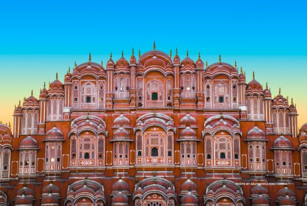 This is a stock photo of a palace in Jaipur, India, accompanying a news item on the signing of a agreement that will bring the Sofitel brand to the city. Photo by AGuyWhoClicks | Canva.
