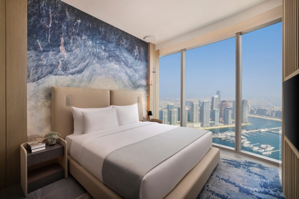 This is an image of a premium guestroom at Ciel Dubai Marina, Vignette Collection. Photo courtesy of IHG Hotels & Resorts.