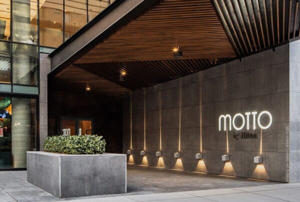 Motto by Hilton brand debuts in NYC. This image shows the exterior of the entrance to Motto by Hilton New York City Chelsea. Photo by Joe Thomas | © Hilton 2022.