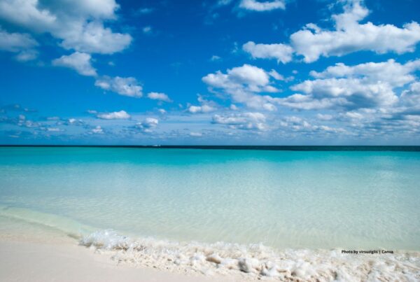 Six Senses Grand Bahama plan announced. This is a stock image of beach in Grand Bahama. Photo by virsuziglis | Canva.