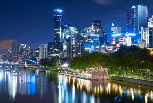 Melbourne Convention Bureau has won 17 Asian incentive programs since the start of the fiscal year (2023-24). This is an image of the Melbourne skyline and Yarra River at night. Photo by jamesteohArt | Canva.